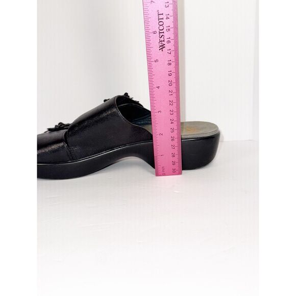 Dansko Donna Sandal Black Leather Comfort Slide Two Strap Low Wedge Floral 40/10 - Picture 10 of 13